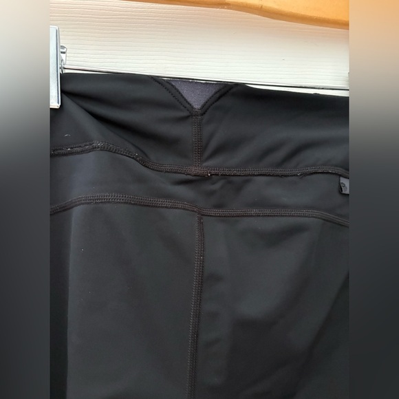 Mountain Hardwear black cropped pants capri size women’s xs - Picture 7 of 13